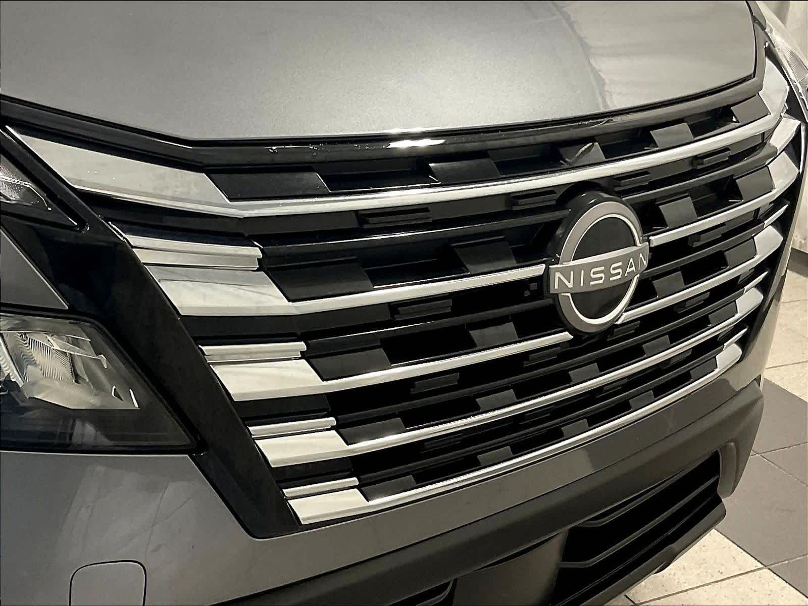 2024 Nissan Rogue SV - Photo 31