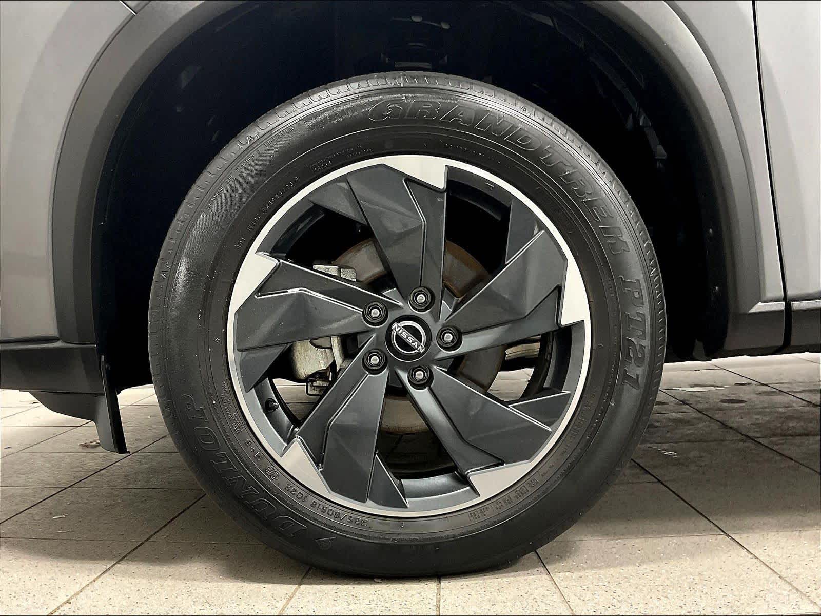 2024 Nissan Rogue SV - Photo 7