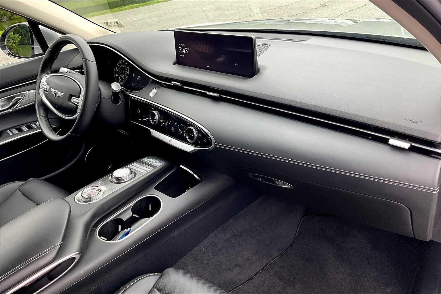 2025 Genesis GV70 2.5T - Photo 14