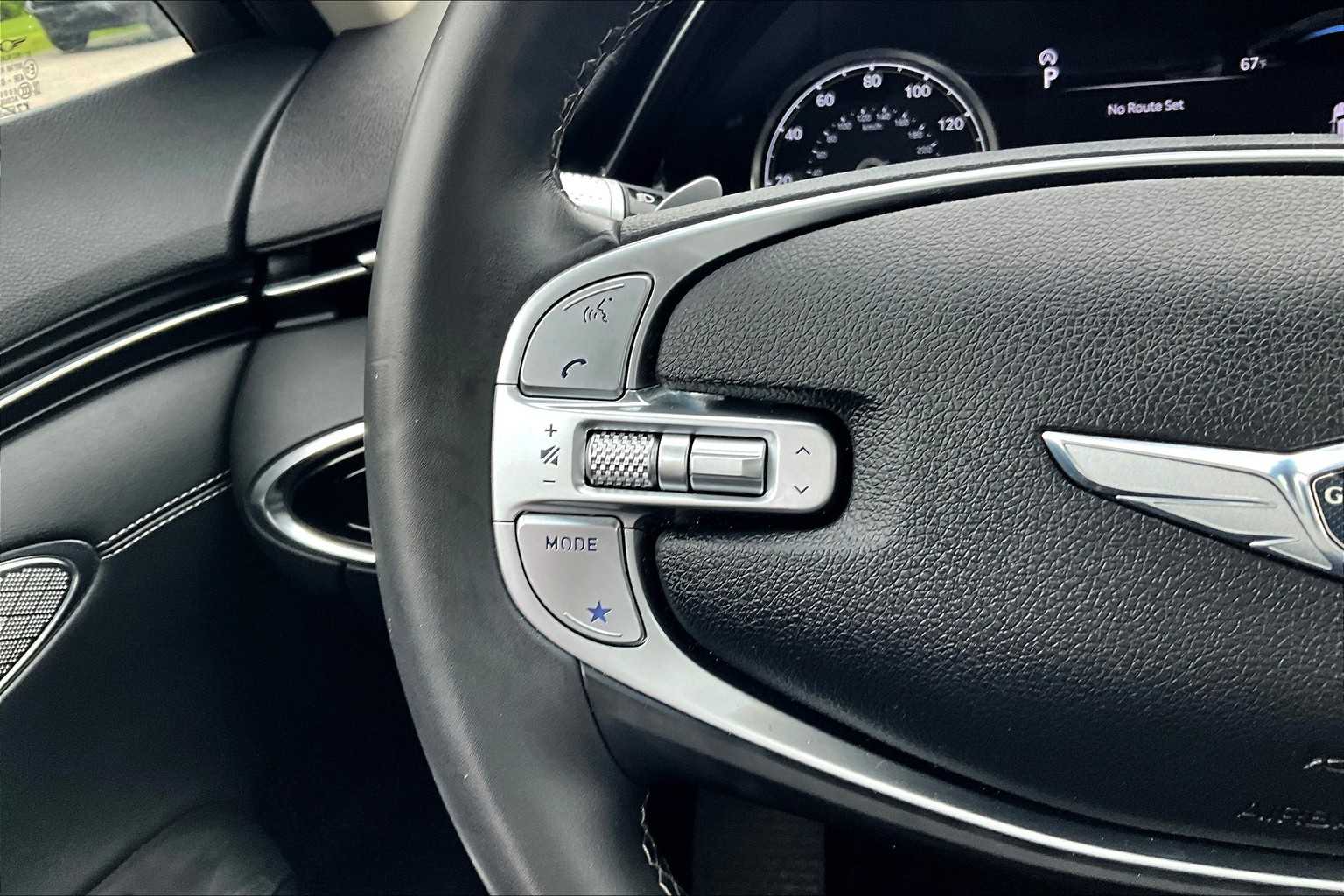 2025 Genesis GV70 2.5T - Photo 23