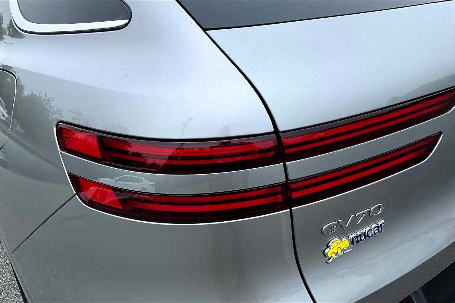 2025 Genesis GV70 2.5T - Photo 34