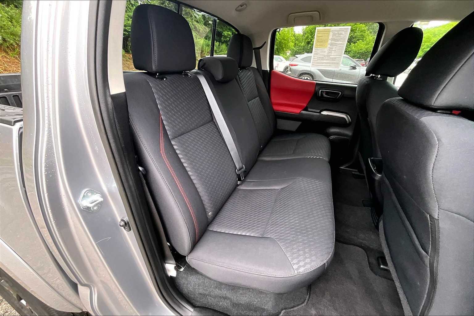 2021 Toyota Tacoma SR5 - Photo 16