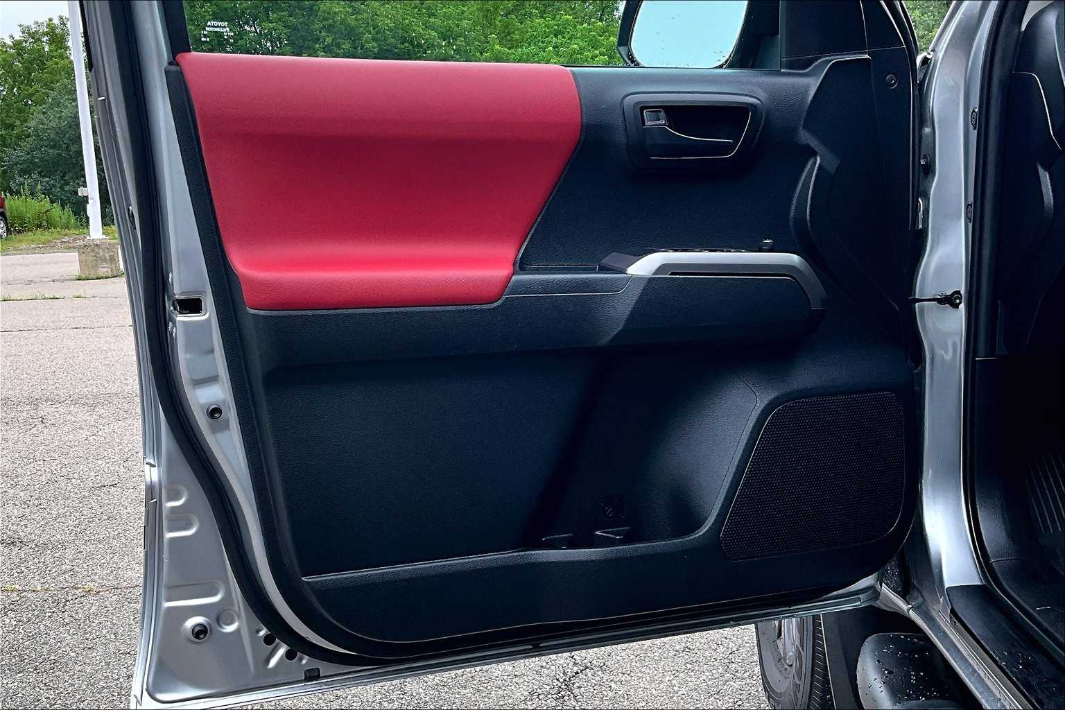 2021 Toyota Tacoma SR5 - Photo 9
