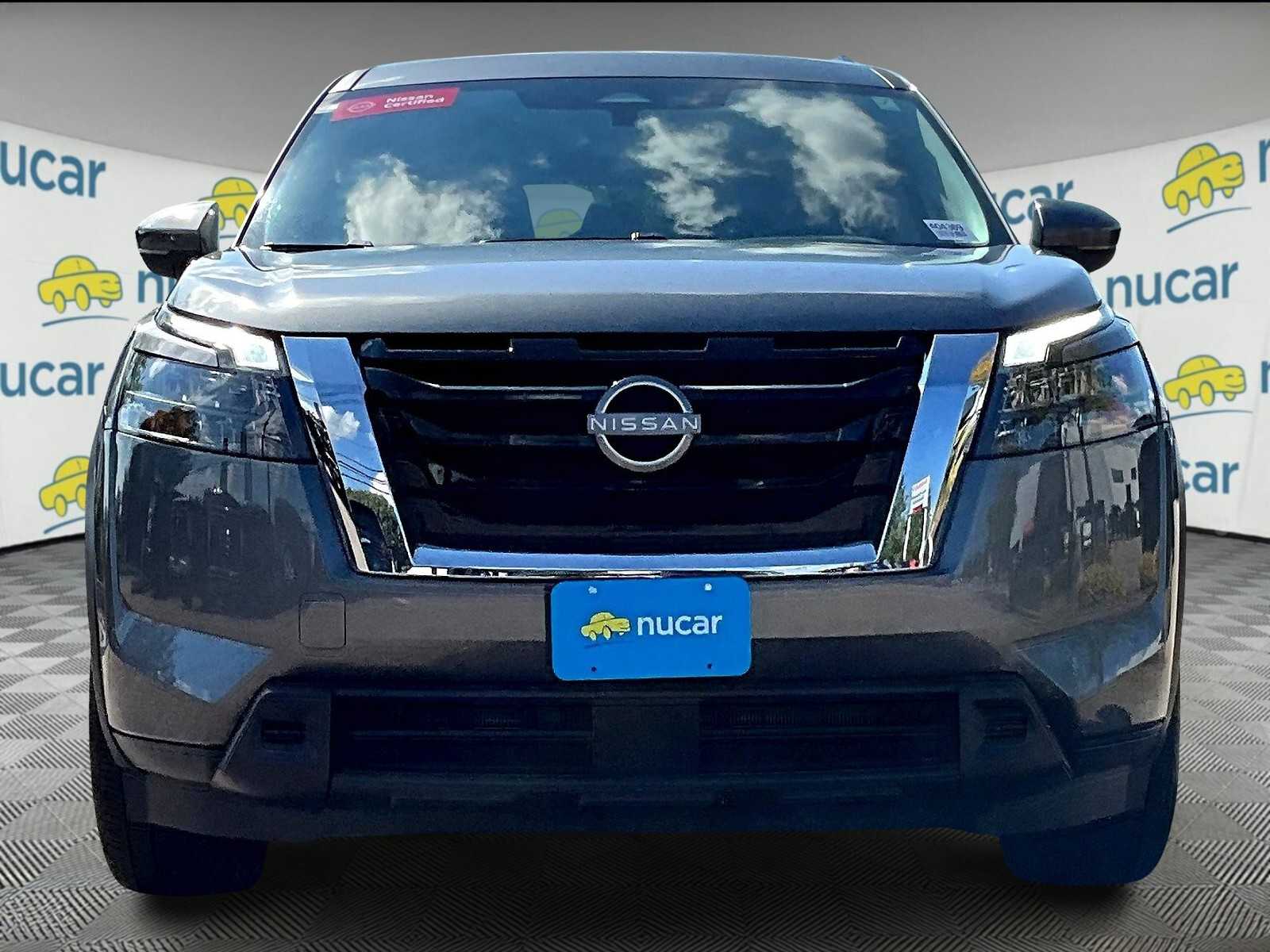 2025 Nissan Pathfinder SV - Photo 2