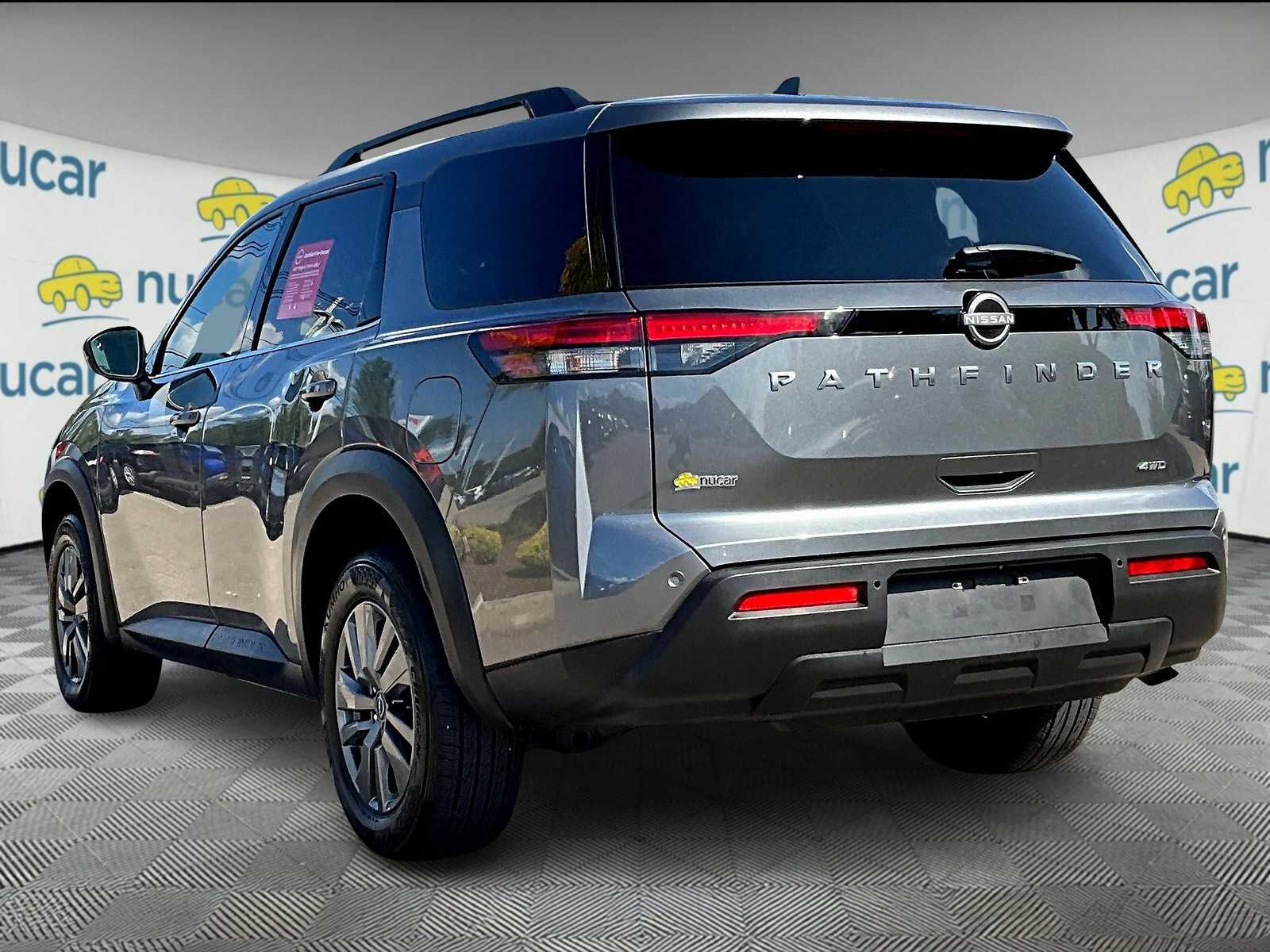 2025 Nissan Pathfinder SV - Photo 4