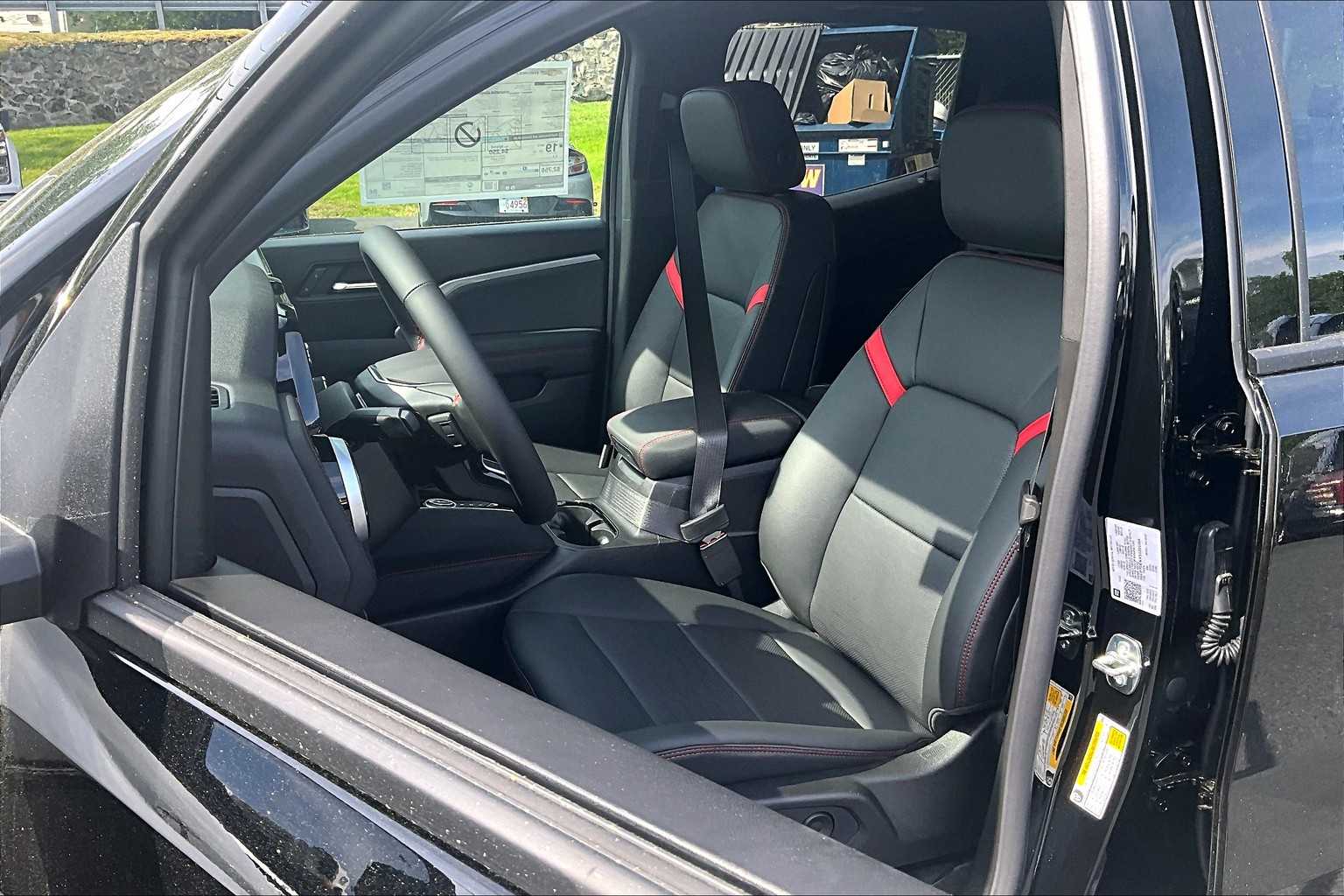 2025 Chevrolet Colorado 4WD Z71 - Photo 11