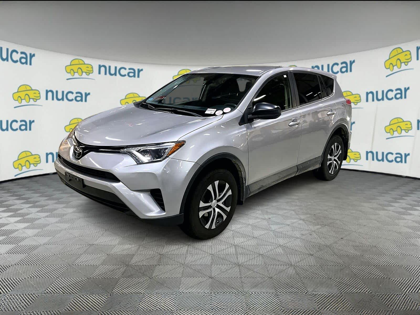 2018 Toyota RAV4 LE - Photo 2