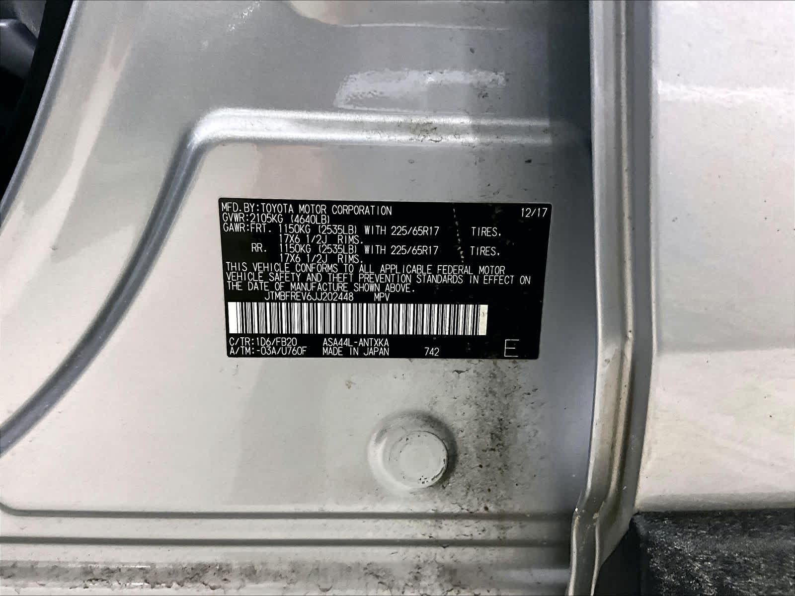 2018 Toyota RAV4 LE - Photo 6