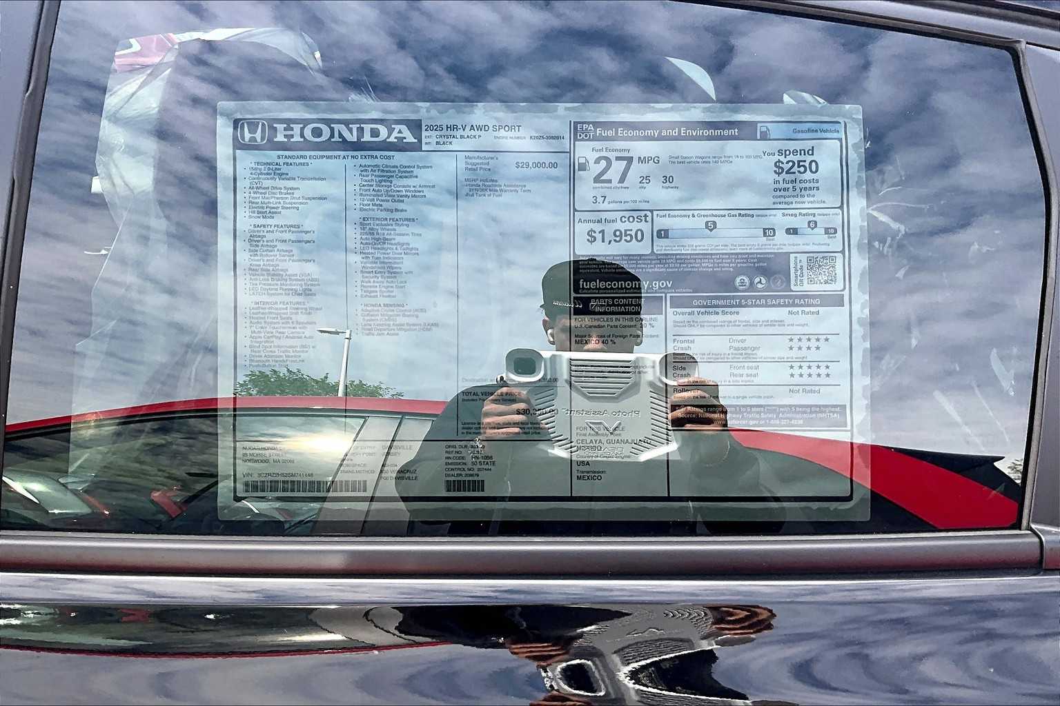 2025 Honda HR-V Sport - Photo 17