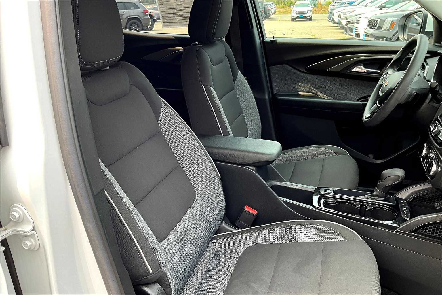 2023 Chevrolet TrailBlazer LT - Photo 11