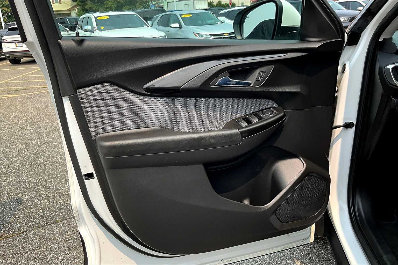 2023 Chevrolet TrailBlazer LT - Photo 9