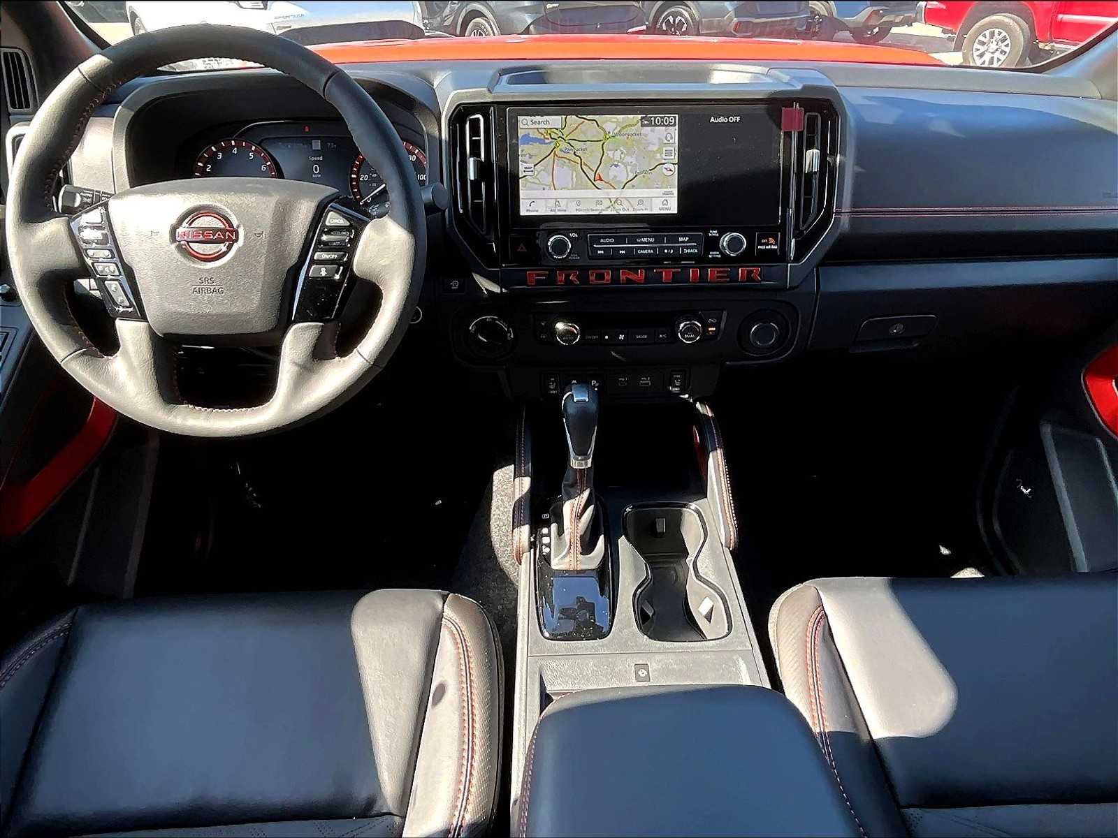 2025 Nissan Frontier PRO-4X - Photo 12