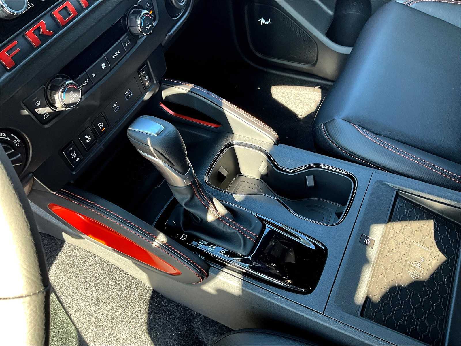 2025 Nissan Frontier PRO-4X - Photo 14