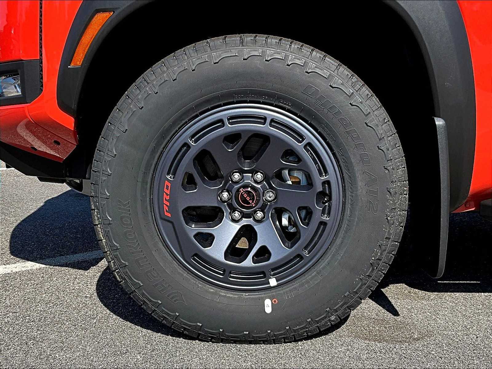 2025 Nissan Frontier PRO-4X - Photo 8
