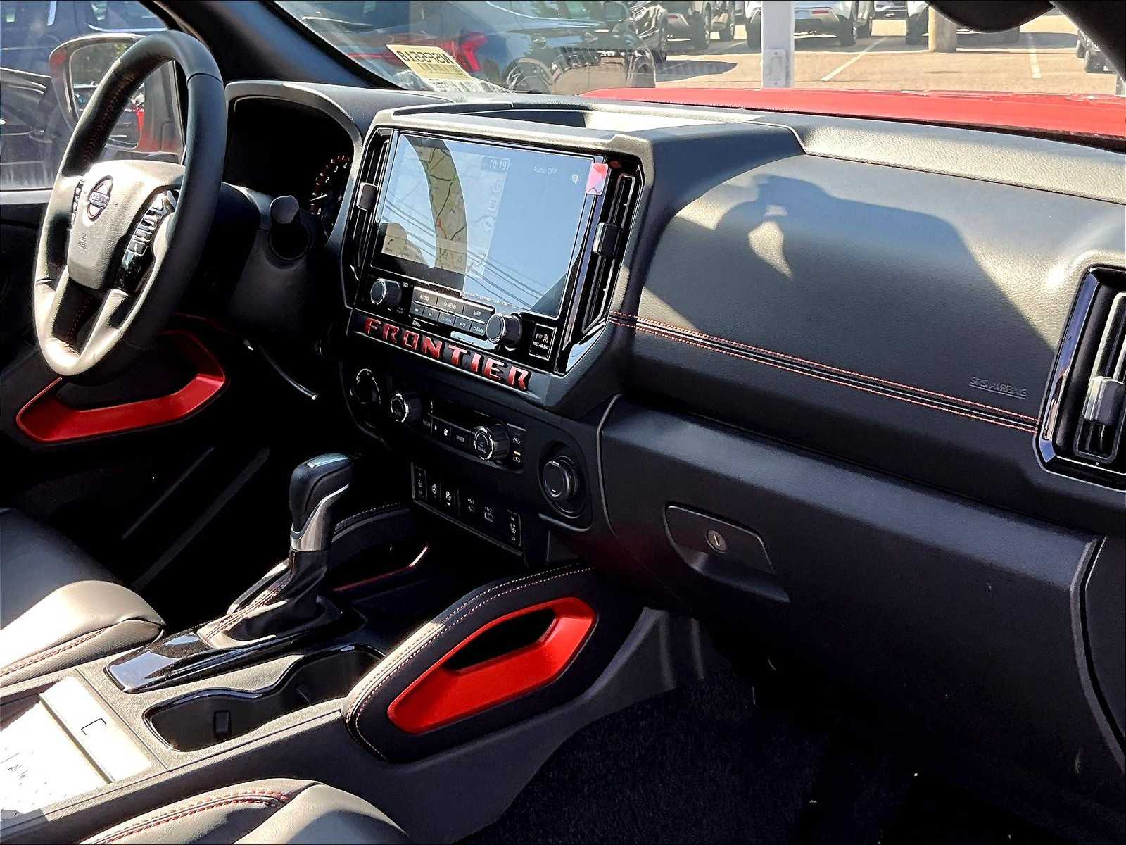 2025 Nissan Frontier PRO-4X - Photo 10
