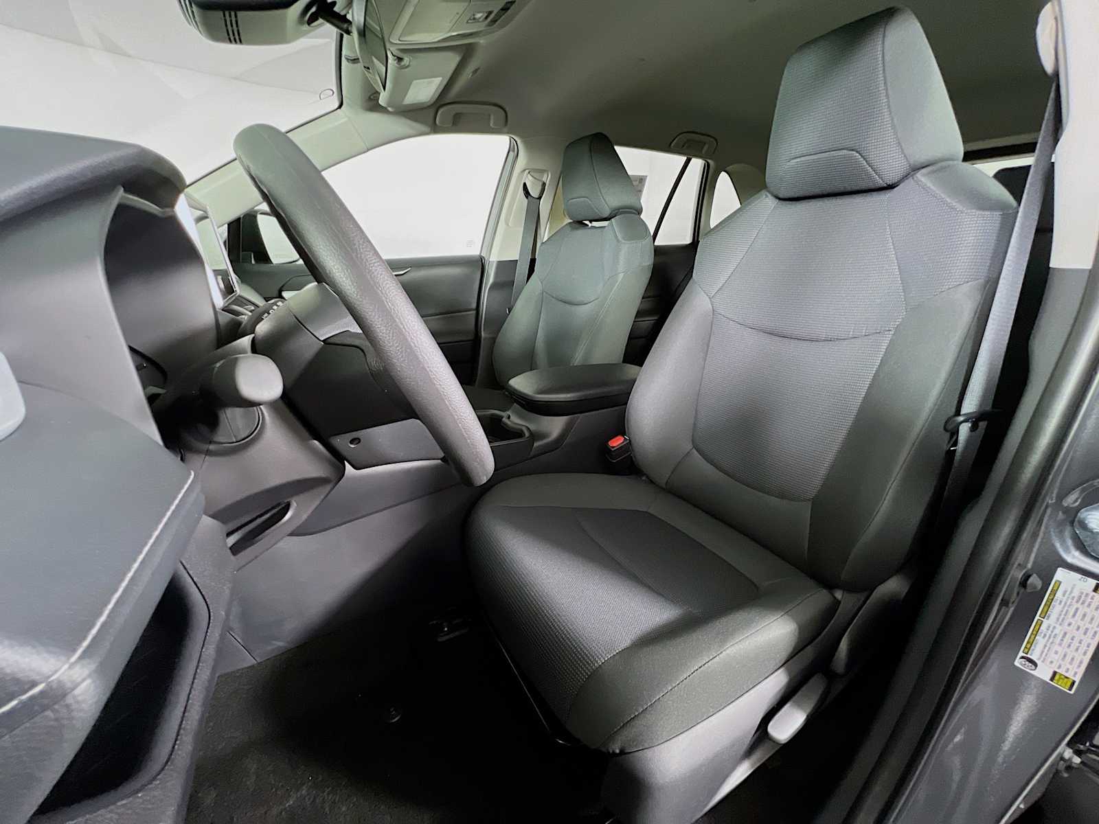 2025 Toyota RAV4 LE - Photo 12