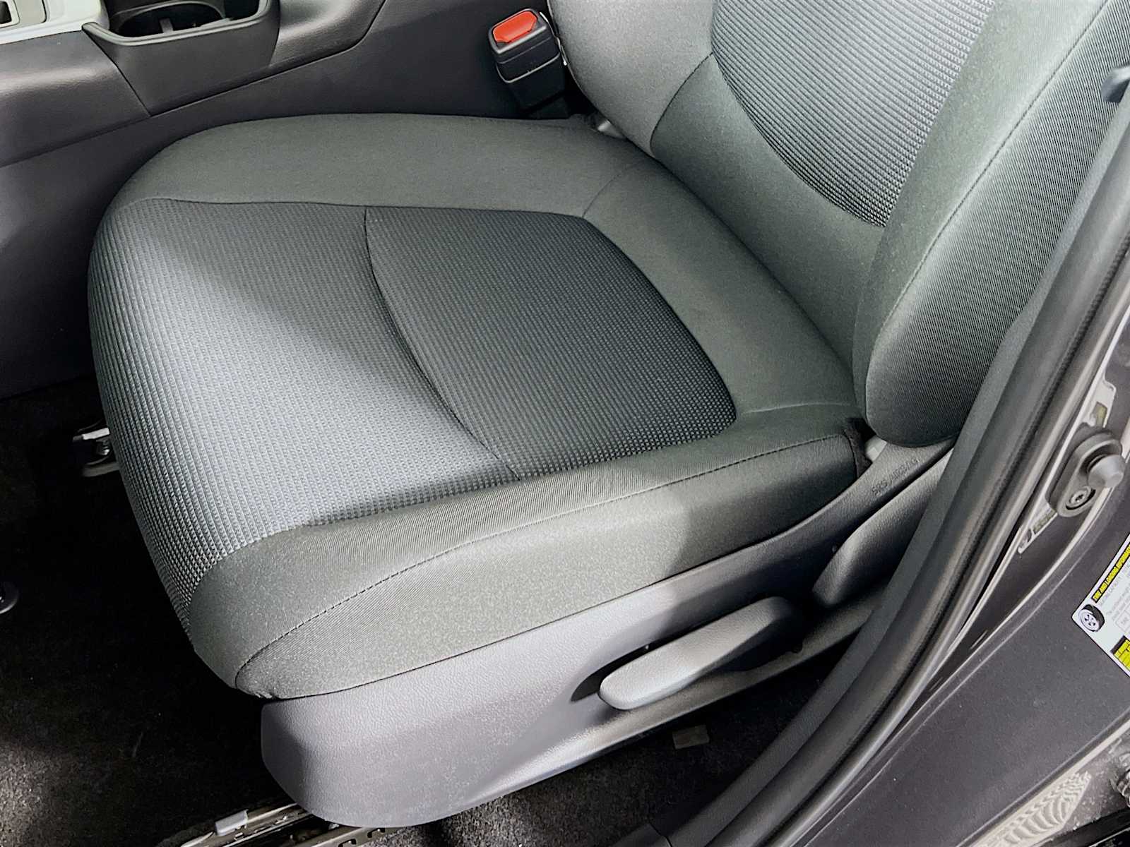 2025 Toyota RAV4 LE - Photo 17