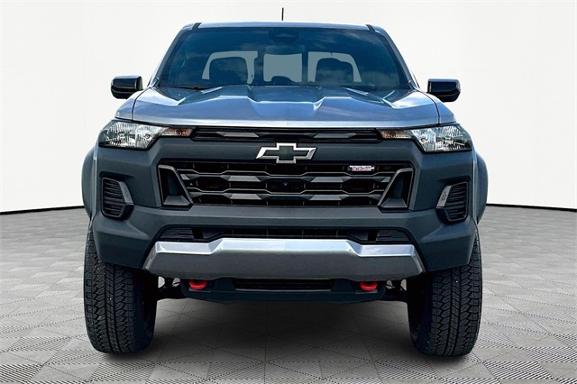 2024 Chevrolet Colorado Trail Boss - Photo 2