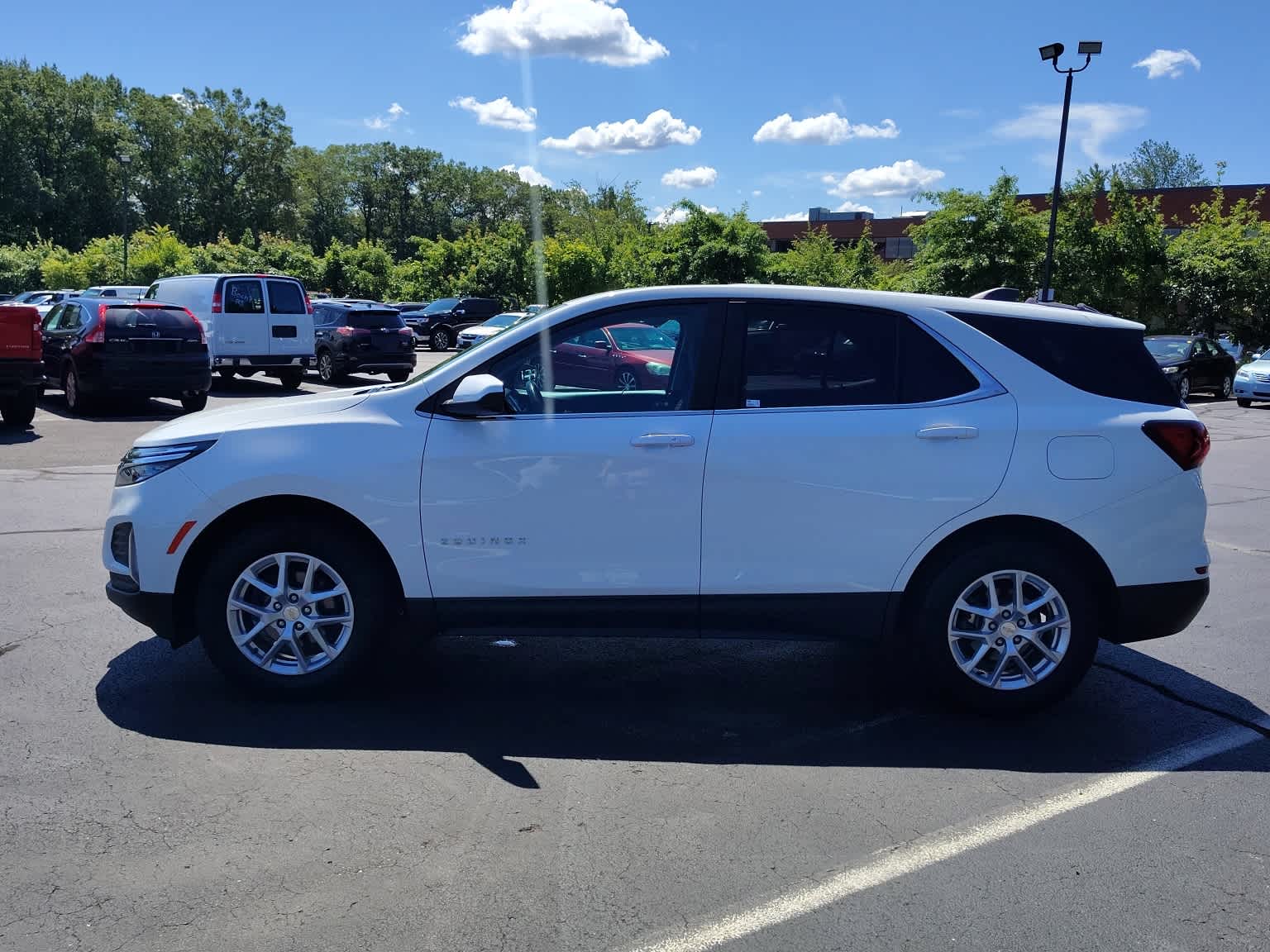 2022 Chevrolet Equinox LT - Photo 4