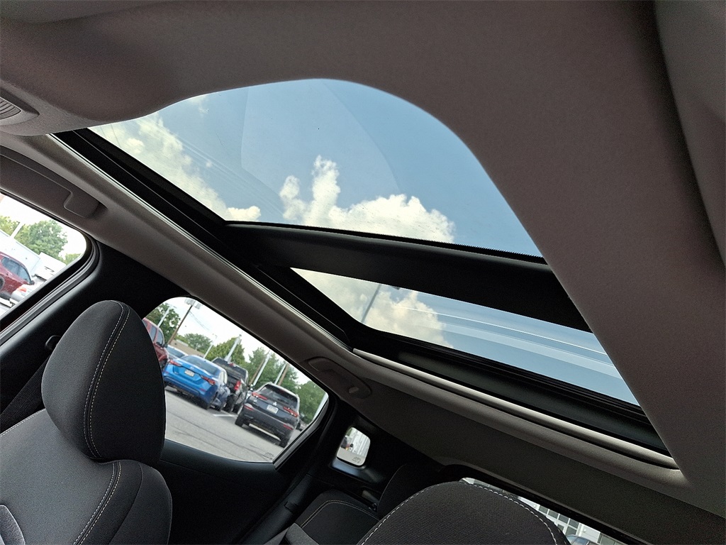2025 Nissan Kicks SV - Photo 10