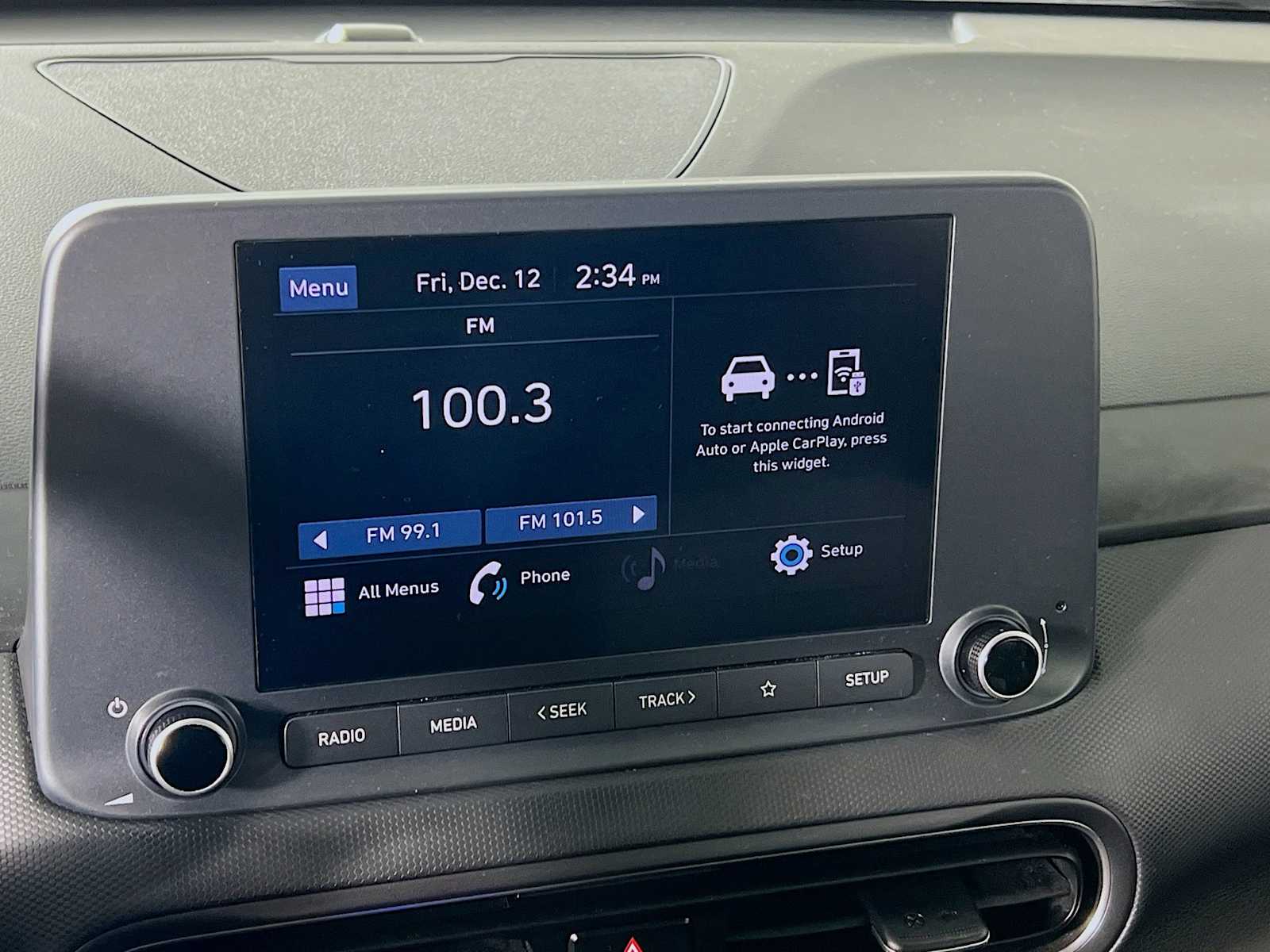 2023 Hyundai Kona SE - Photo 14