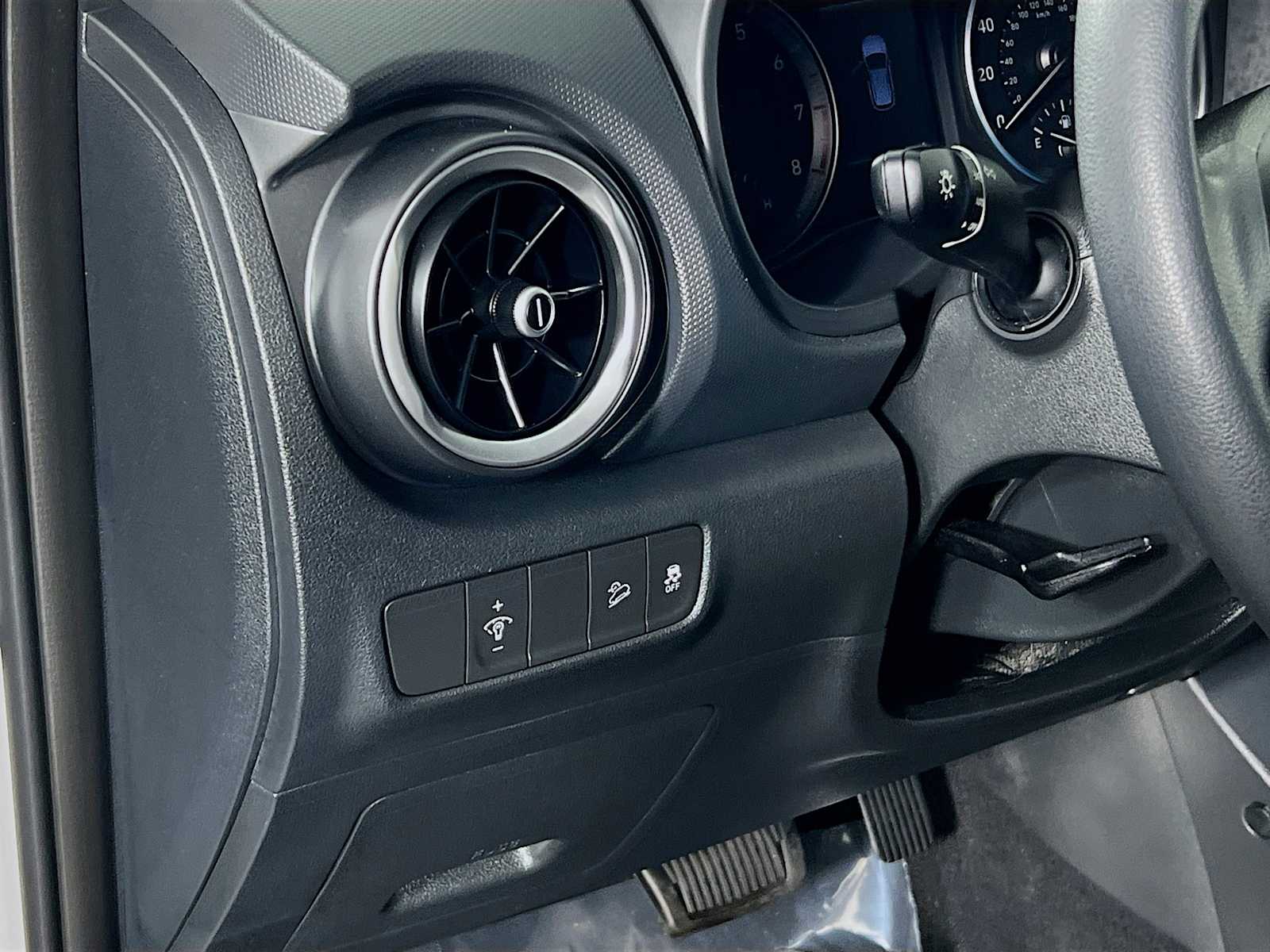 2023 Hyundai Kona SE - Photo 10