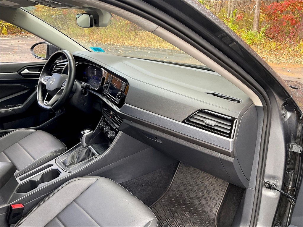 2023 Volkswagen Jetta 1.5T SE - Photo 13