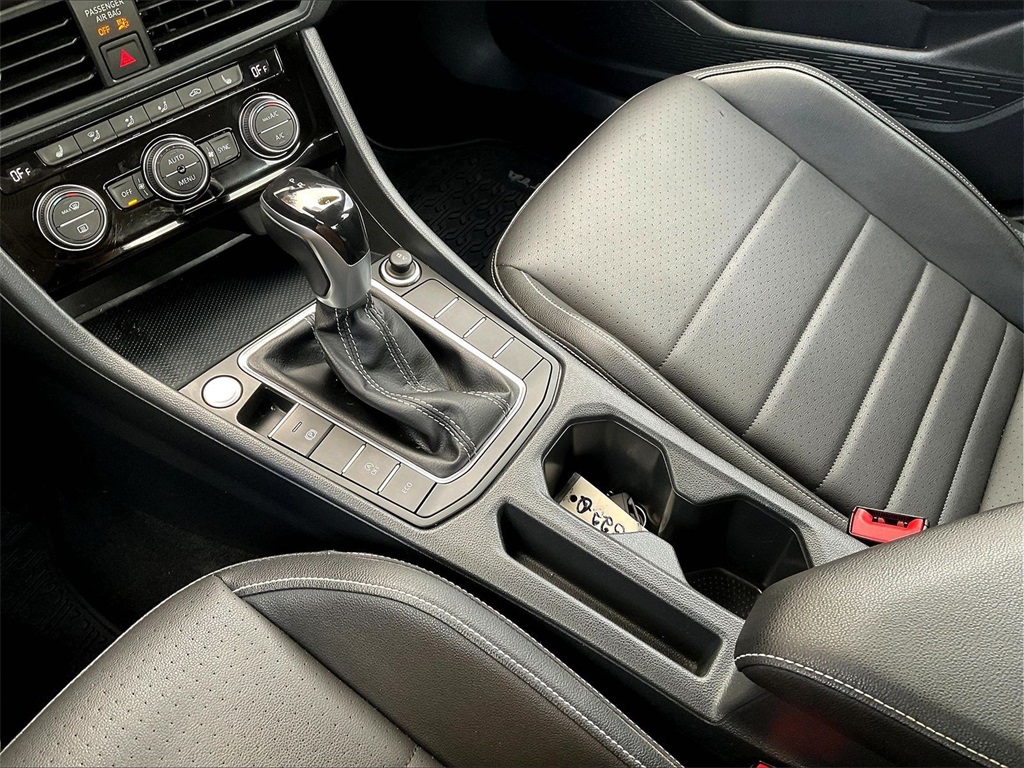 2023 Volkswagen Jetta 1.5T SE - Photo 18