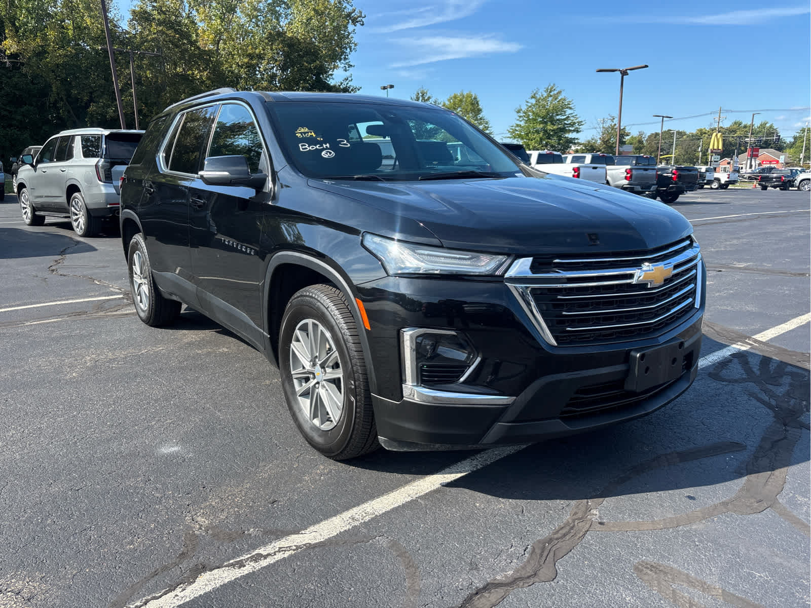 2022 Chevrolet Traverse LT Cloth - Photo 2