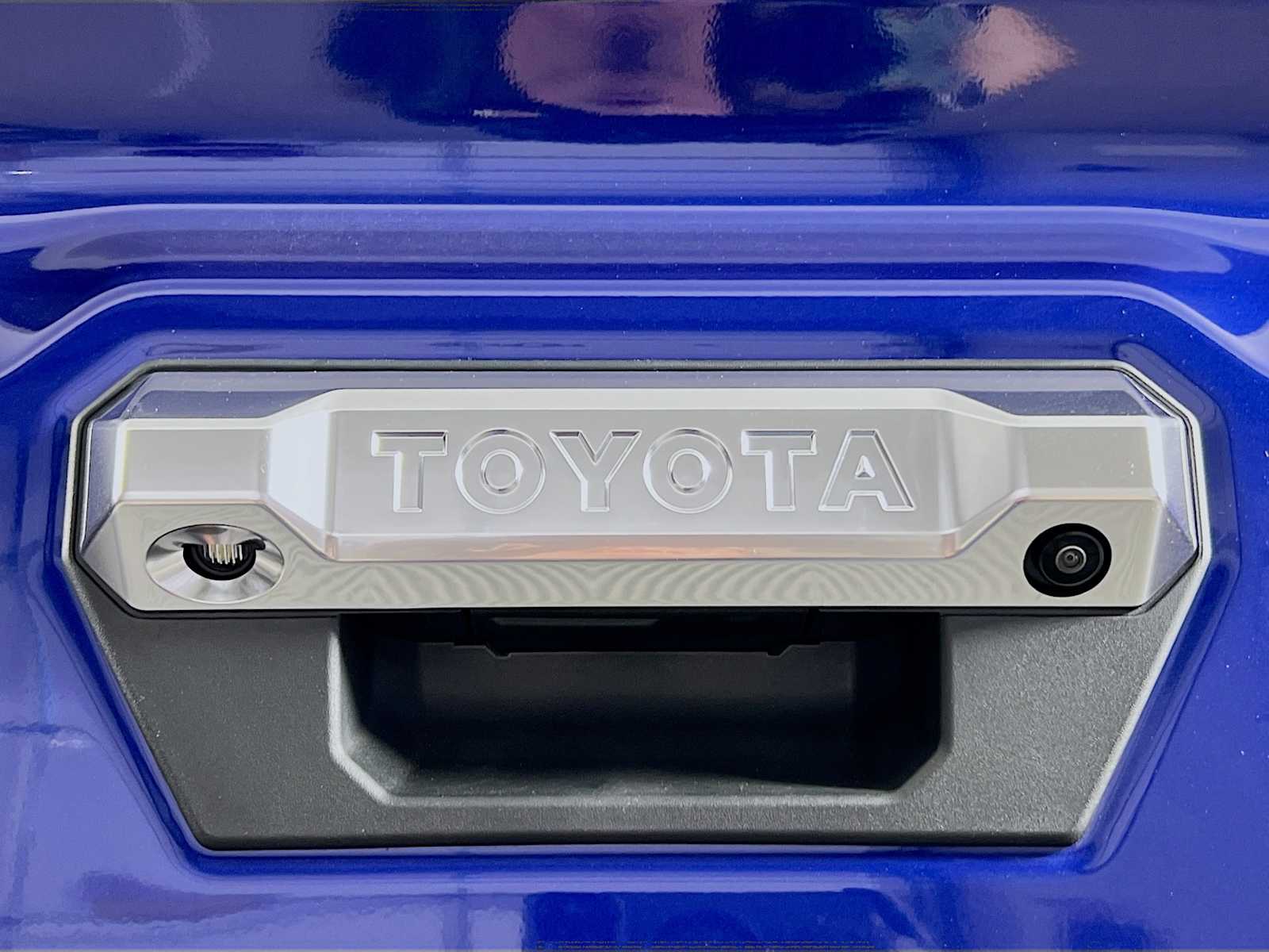 2025 Toyota Tacoma Limited - Photo 17