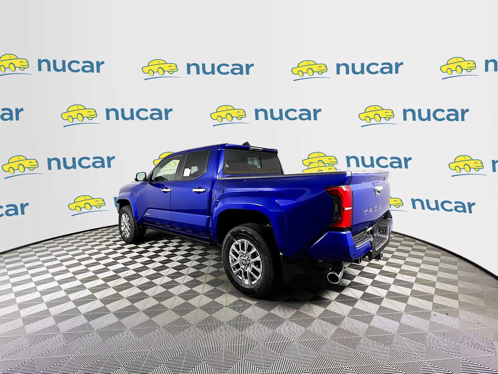 2025 Toyota Tacoma Limited - Photo 4