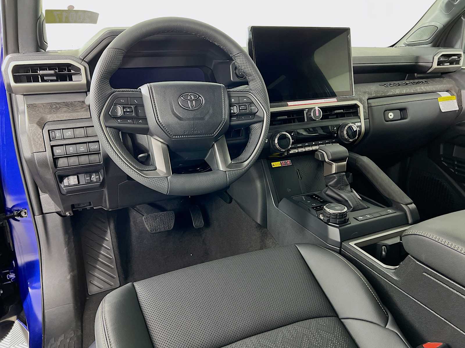 2025 Toyota Tacoma Limited - Photo 6