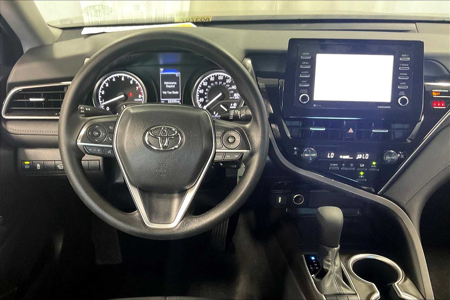 2022 Toyota Camry LE - Photo 17