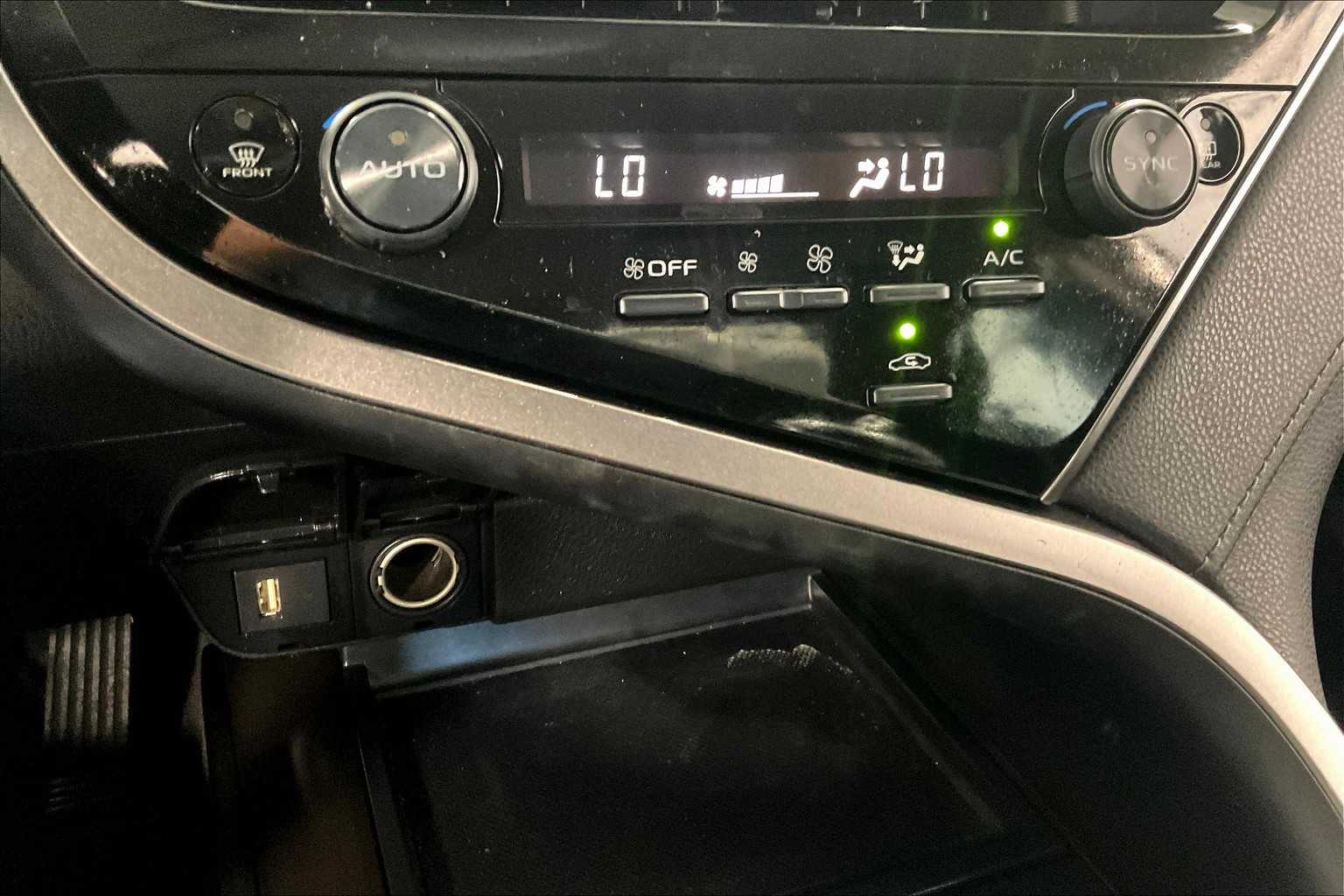 2022 Toyota Camry LE - Photo 25