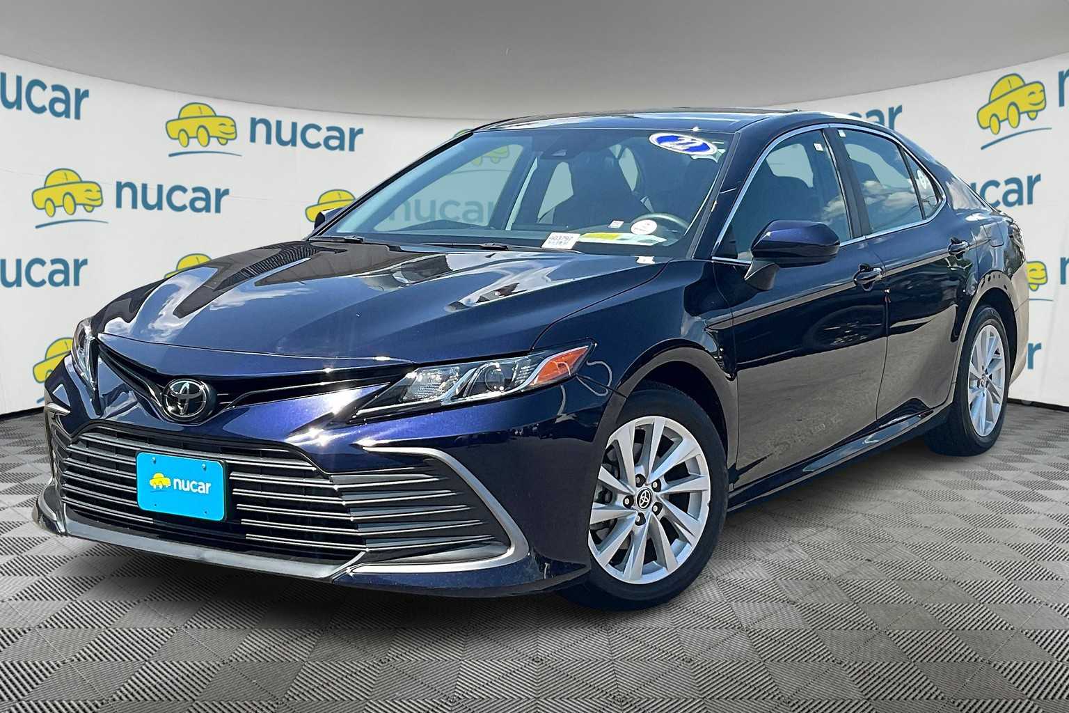 2022 Toyota Camry LE - Photo 3