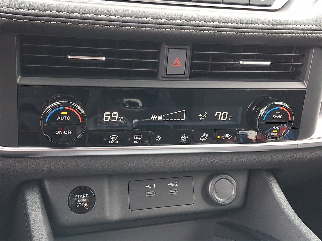 2026 Nissan Rogue SV - Photo 11