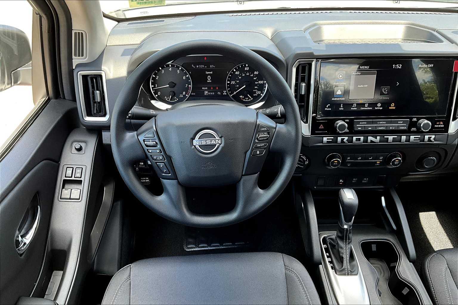 2025 Nissan Frontier SV - Photo 17