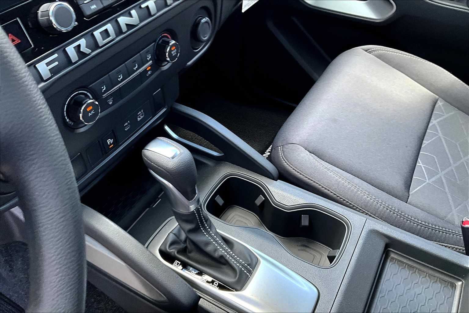 2025 Nissan Frontier SV - Photo 20