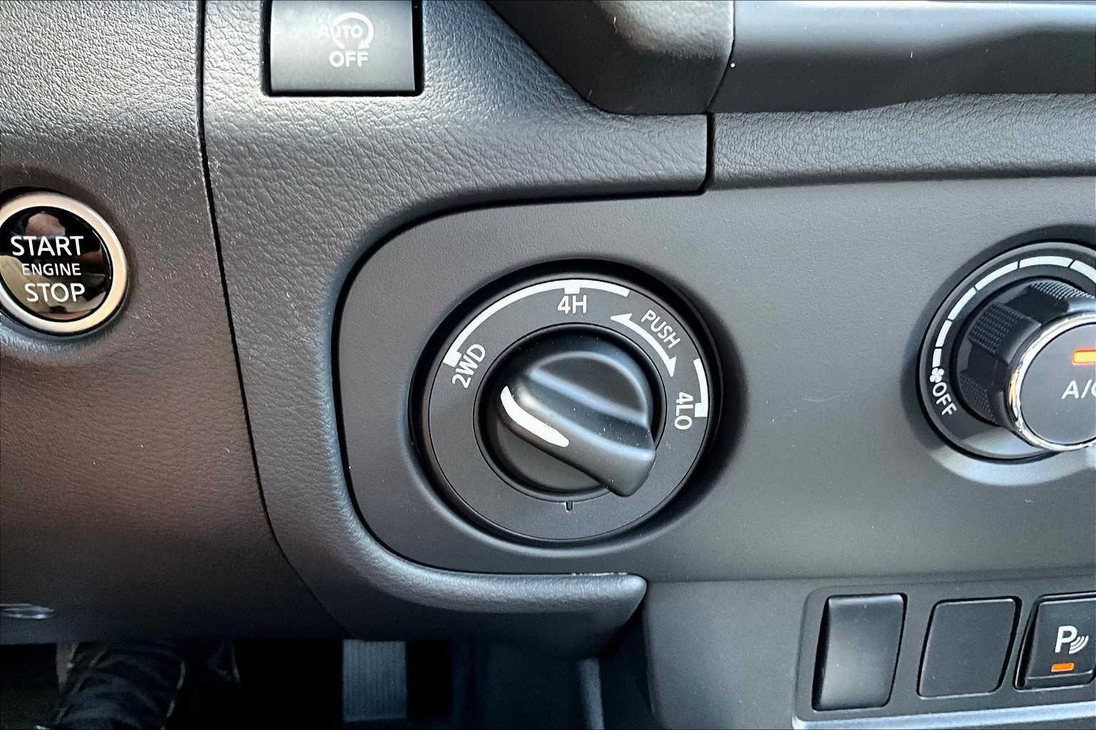 2025 Nissan Frontier SV - Photo 26