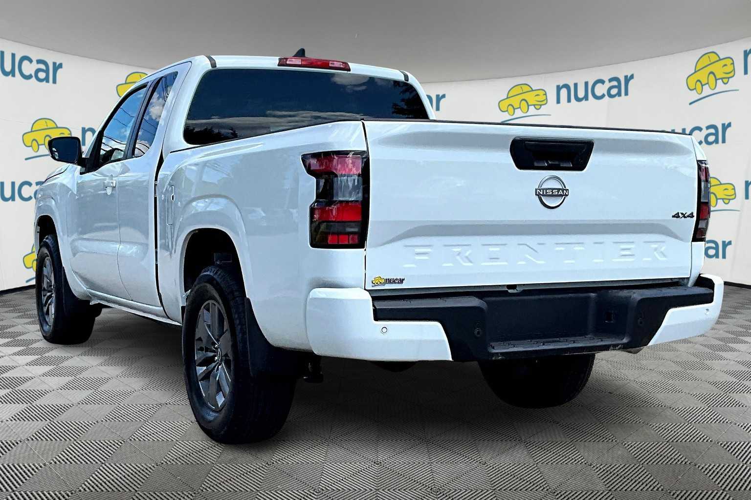 2025 Nissan Frontier SV - Photo 4