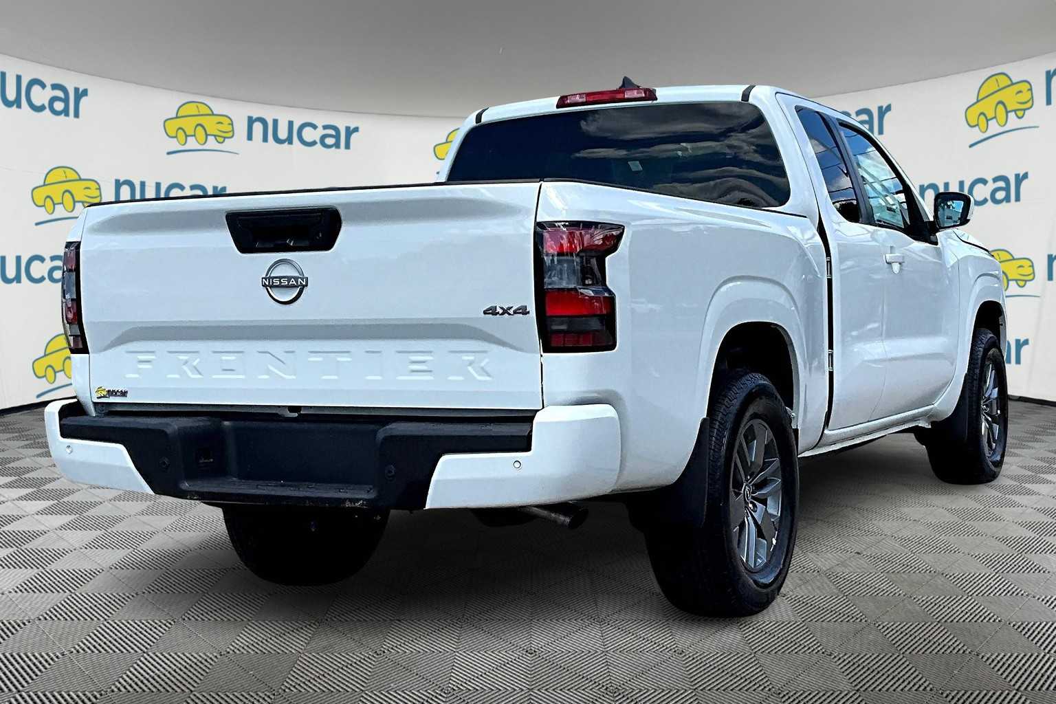 2025 Nissan Frontier SV - Photo 6
