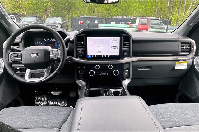 2025 Ford F-150 XLT - Photo 6