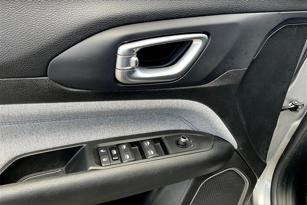 2022 Jeep Compass Latitude - Photo 37