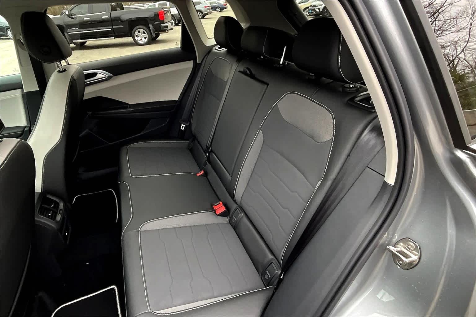2025 Volkswagen Taos SE - Photo 15