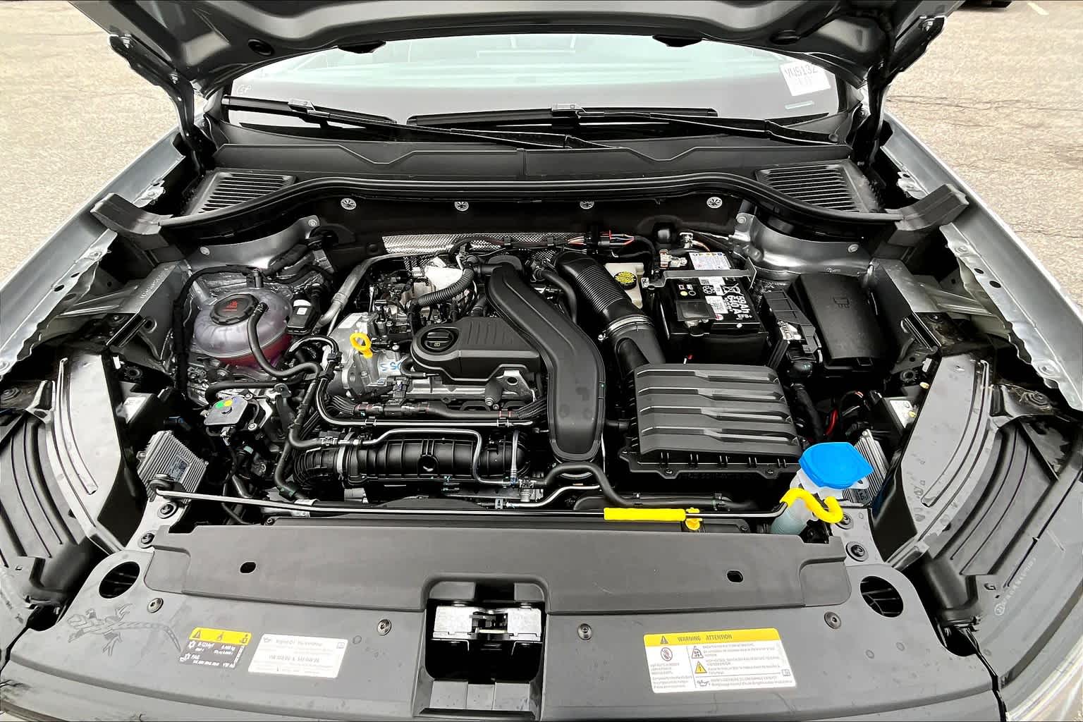 2025 Volkswagen Taos SE - Photo 16