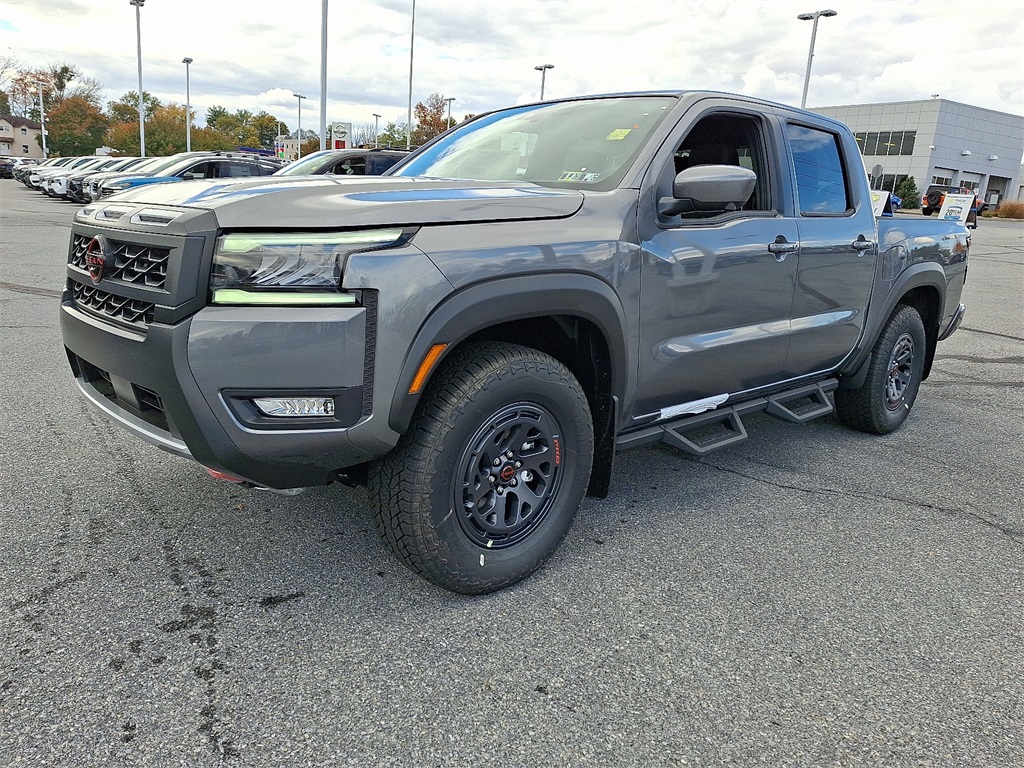 2026 Nissan Frontier PRO-4X - Photo 2