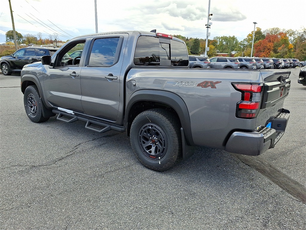 2026 Nissan Frontier PRO-4X - Photo 3