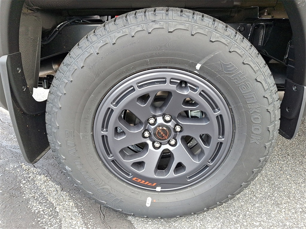 2026 Nissan Frontier PRO-4X - Photo 5
