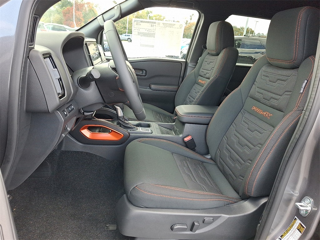 2026 Nissan Frontier PRO-4X - Photo 9