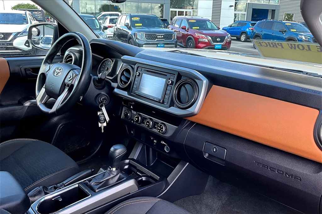 2017 Toyota Tacoma SR5 - Photo 14